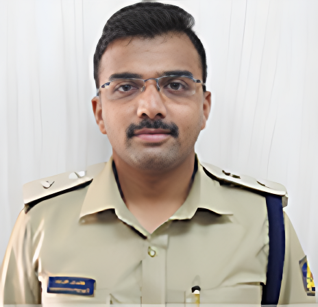 Mr. Akshay Hakay